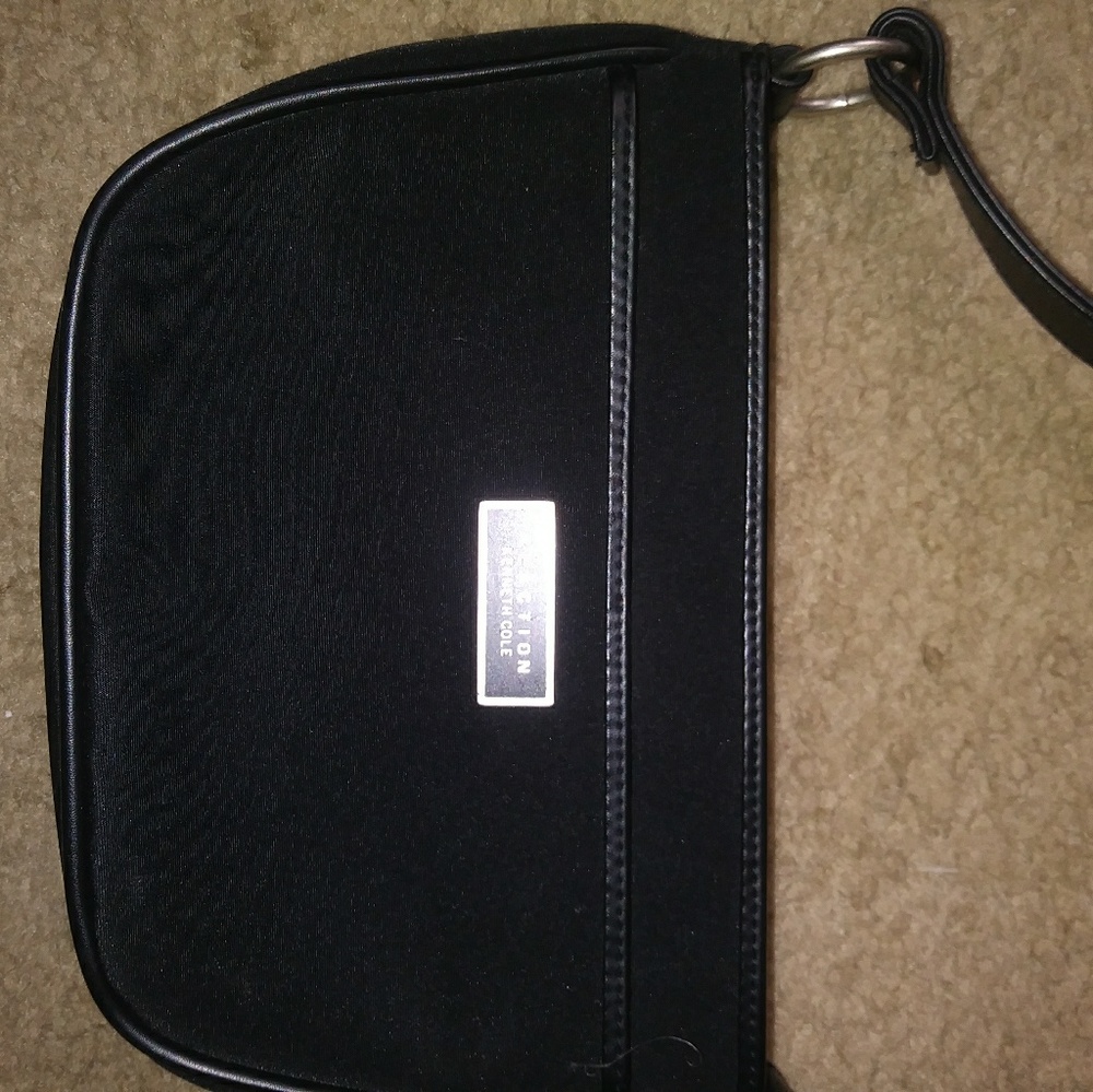 Small Kenneth Cole Reaction purse